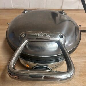 All-Clad Classic Round Waffle Maker